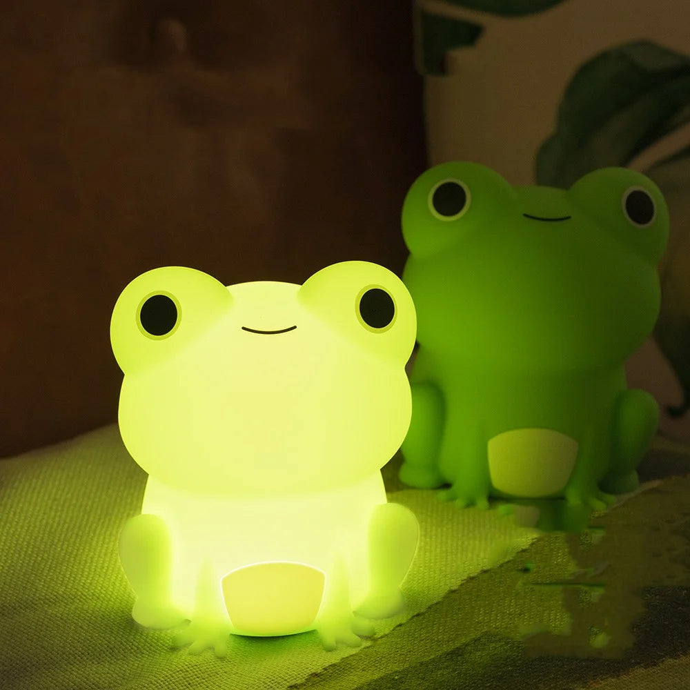 FroggyGlow™ – 🐸✨ Lámpara sensorial táctil 🌙💡